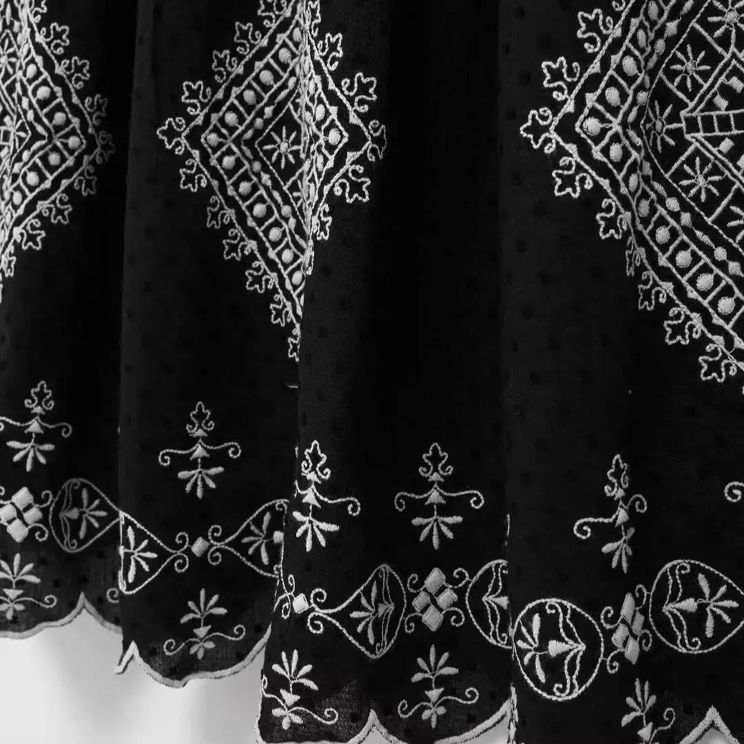 Robes pour femmes printemps et automne broderie florale col carré ample Style ethnique sans manches Robe plissée