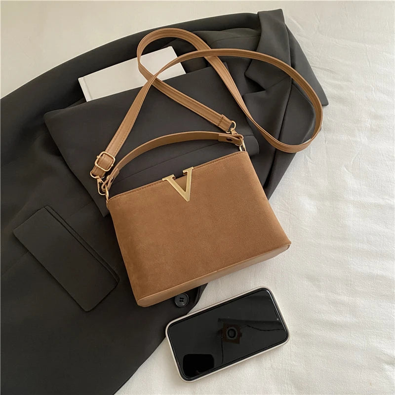 Fashionable mini suede bag for women, faux suede tote bag, decorative handbag with locking buckle, shoulder bags 