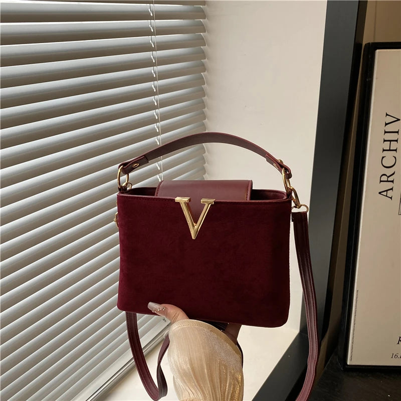 Fashionable mini suede bag for women, faux suede tote bag, decorative handbag with locking buckle, shoulder bags 
