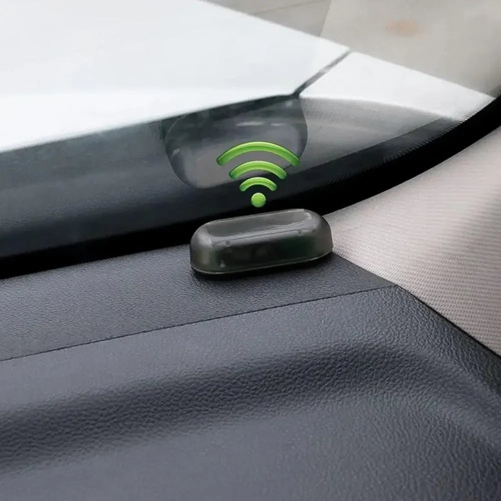Fausse lumière de sécurité pour voiture, simulation d'alarme factice à énergie solaire, avertissement sans fil, lampe d'avertissement antivol, lumières clignotantes LED