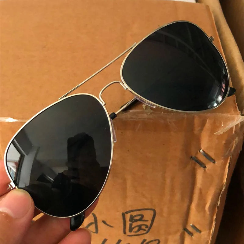 Vintage sunglasses for men and women, metal frame, fashionable shades, for outdoor sports, new 2024 collection