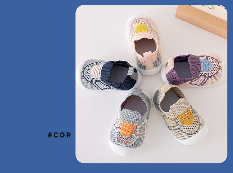Nouvelles chaussures pour enfants en bas âge frappé printemps et automne décontracté polyvalent bébé chaussures semelle souple coup
