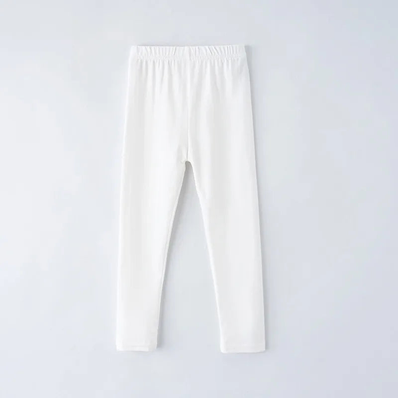 Girls' leggings for spring and summer, suitable for outdoor wear. They are slim-fitting, long pants for children.