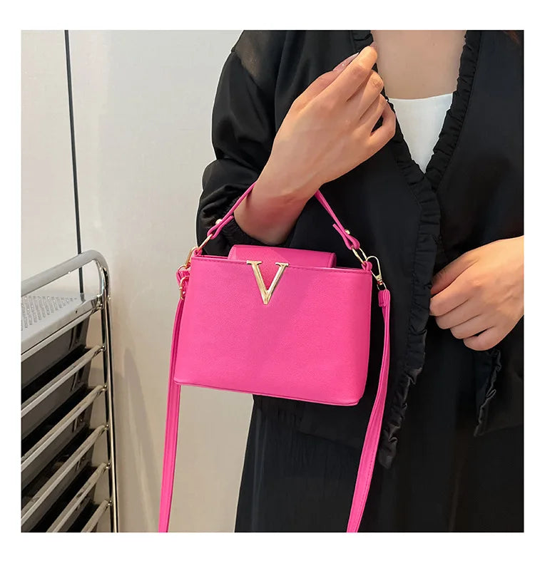 Sac fourre-tout de luxe pour femmes, sac seau élégant en cuir Pu en forme de V Chic, sac à main à couverture supérieure pour femmes, sac à bandoulière pour femme