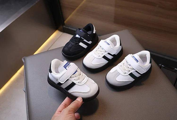 Chaussures de marche pour bébés et enfants, baskets blanches antidérapantes, décontractées, respirantes, de Sport en plein air, pour garçons et filles