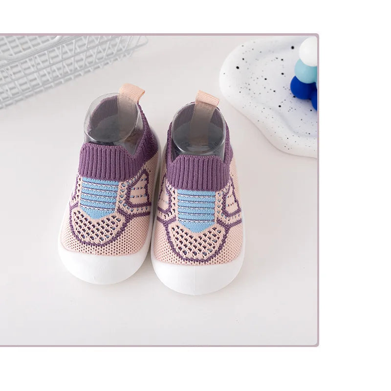 Nouvelles chaussures pour enfants en bas âge frappé printemps et automne décontracté polyvalent bébé chaussures semelle souple coup