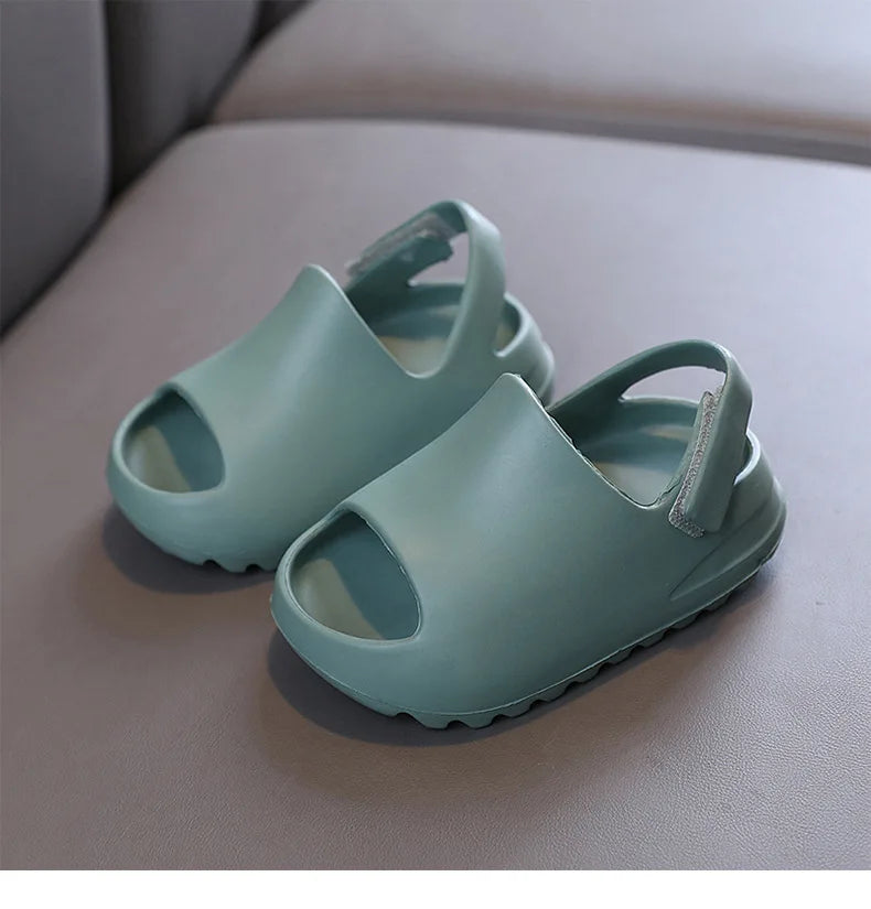 Pantoufles d'été pour enfants, vente en gros, chaussures de plage, commerce extérieur, chaussures trouées pour petits enfants, chaussures pour bébés