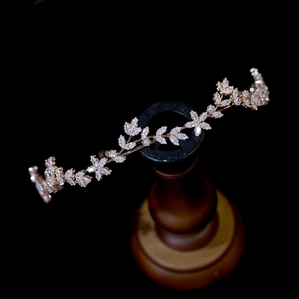Diadème de mariage en cristal, bande de sauna du cuir chevelu, couronne CZ, accessoires pour cheveux, bijoux de demoiselle d'honneur, pièces de sauna pour femmes, 2024