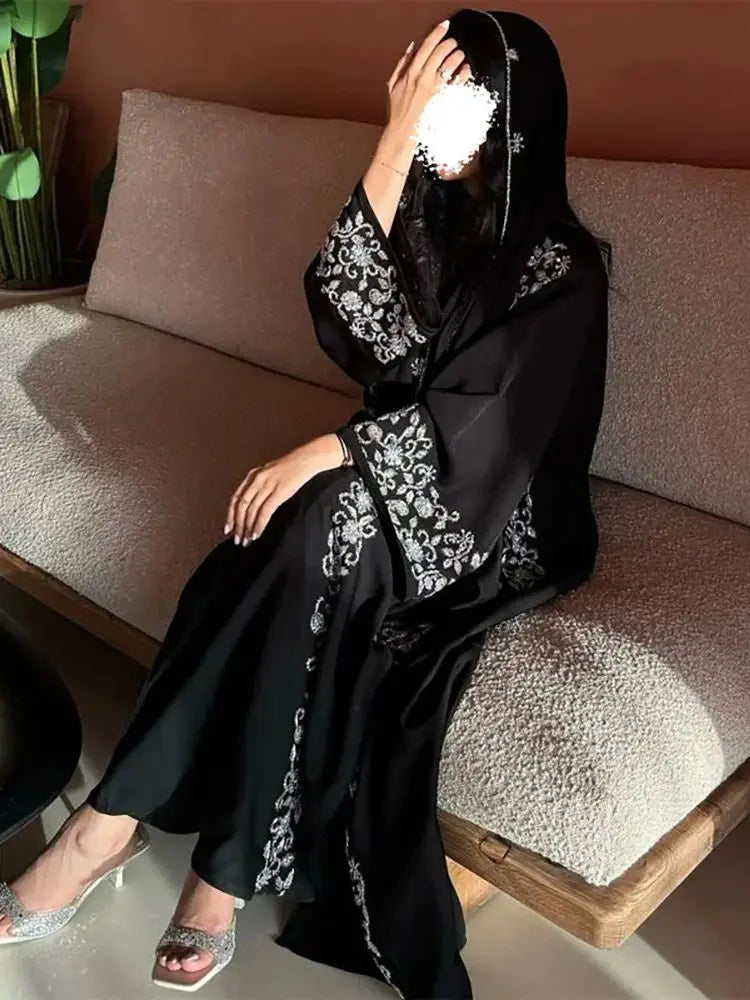 Dubai Abaya Large Kaftan Embroidery Hijab Luxury Beaded Muslim Abaya for Women French Dress Gold Embellished Open Abaya
