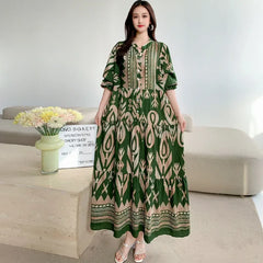 Women's loose-fitting long cotton dress, bohemian floral print, long sleeves, maxi length, plus size, Middle Eastern style, round neck