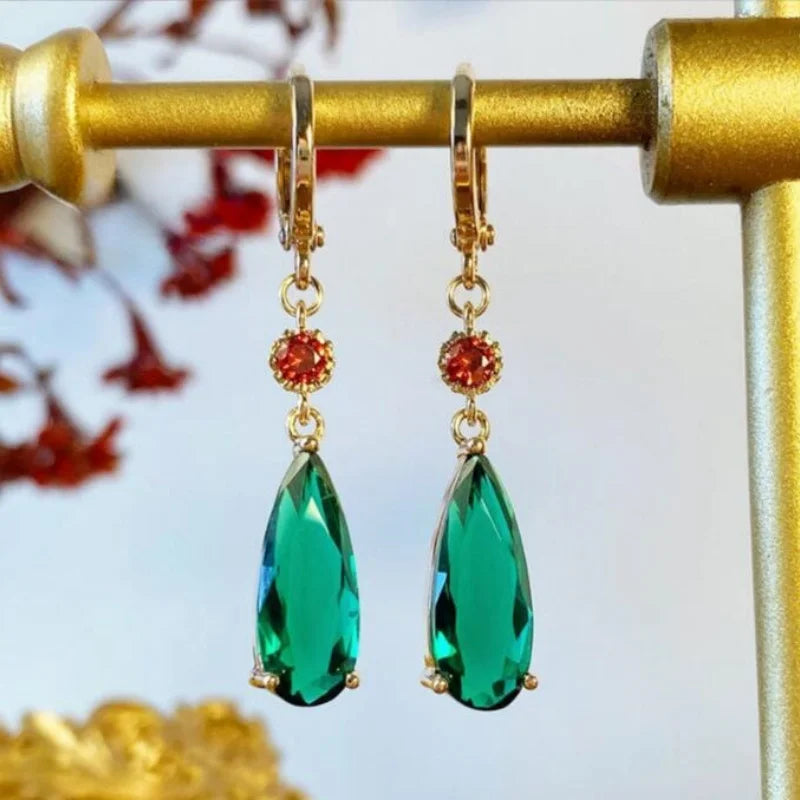   Boucles d'oreilles élégantes à la mode pour femmes, château en mouvement de Hayao Miyazaki, perles rouges, bijoux cadeau de noël