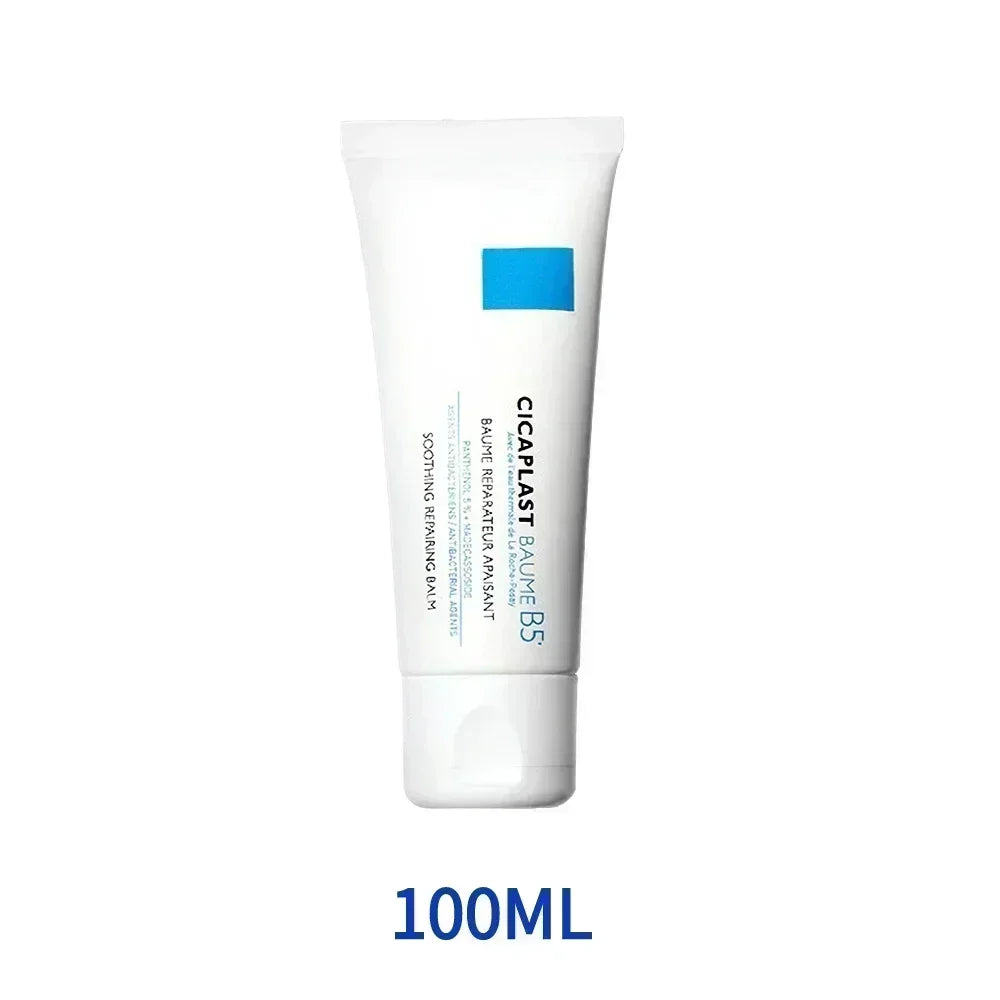 CICAPLAST Baume B5 face cream soothes sensitive skin. Centella Asiatica repairing balm for redness and dryness. Facial lotion.