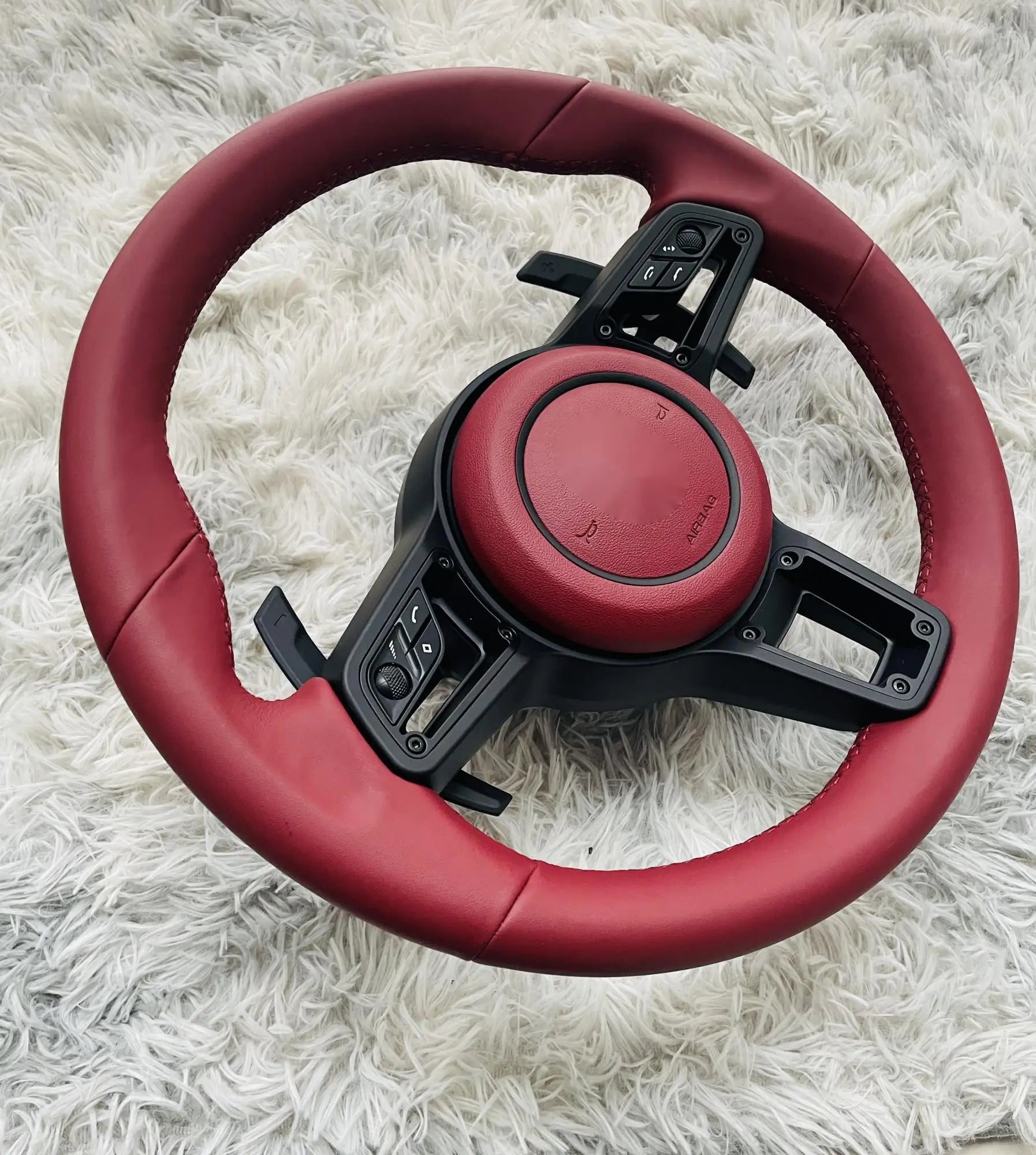 Embroidered steering wheel for Porsche Macan, New Collection, Panamera Taycan 718 Cayman 991 992 911 911.2 Carrera GT2 GT2RS GT3 GT3RS GT3 RS GT4