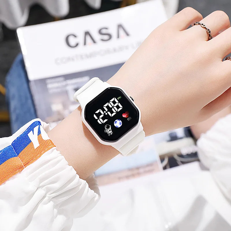 Montre de Sport pour enfants, numérique, Spaceman, bracelet en Silicone, étanche, électronique, cadeaux pour garçons et filles