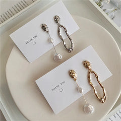 Boucles d'oreilles asymétriques élégantes, perles d'eau douce métalliques, longues et exagérées, bijoux de fête pour dames et filles, cadeaux, nouveau