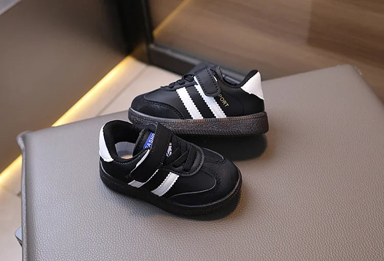 Chaussures de marche pour bébés et enfants, baskets blanches antidérapantes, décontractées, respirantes, de Sport en plein air, pour garçons et filles