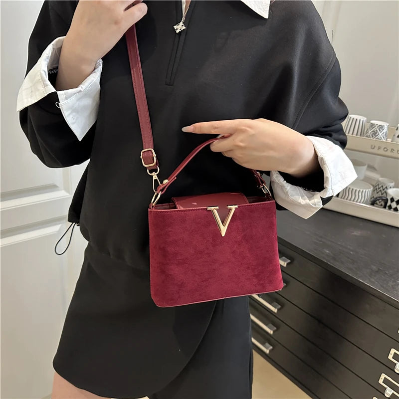 Fashionable mini suede bag for women, faux suede tote bag, decorative handbag with locking buckle, shoulder bags 