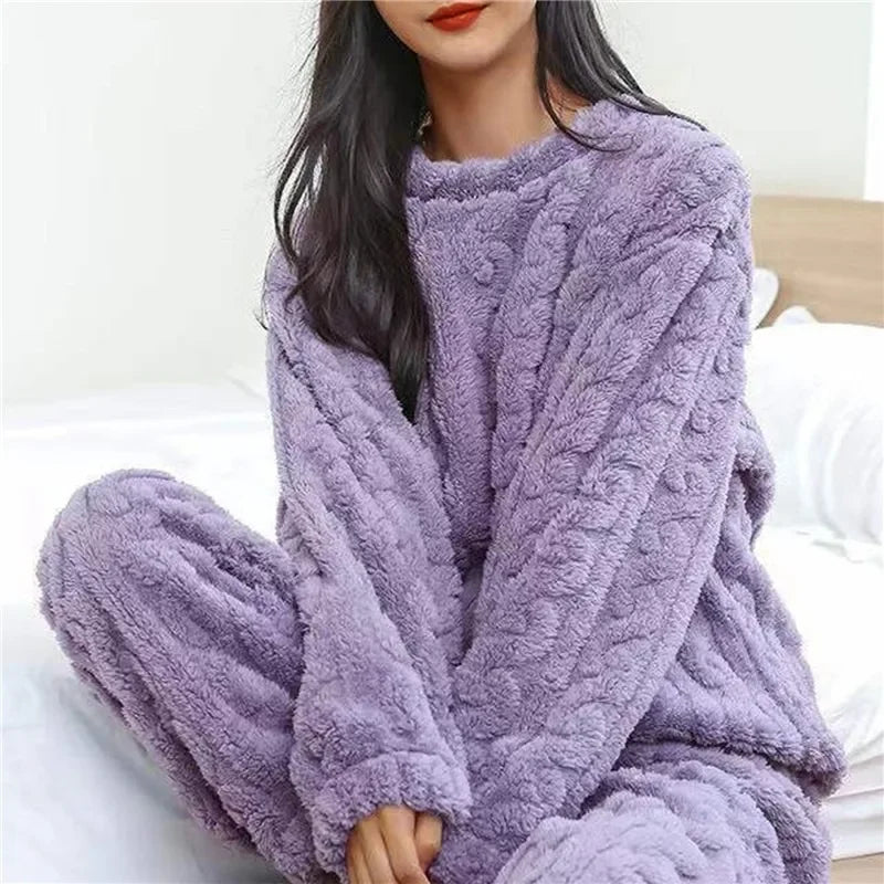 Ensemble pyjama chaud en velours de corail doux pour femmes, vêtements d'extérieur confortables pour l'hiver, cadeau de noël pour la rentrée scolaire ﻿