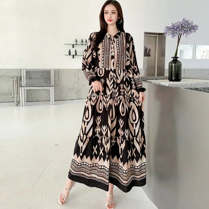 Loose-fitting bohemian cotton dress with floral print, long sleeves, plus size, maternity maxi dress for pregnant women and expectant mothers
