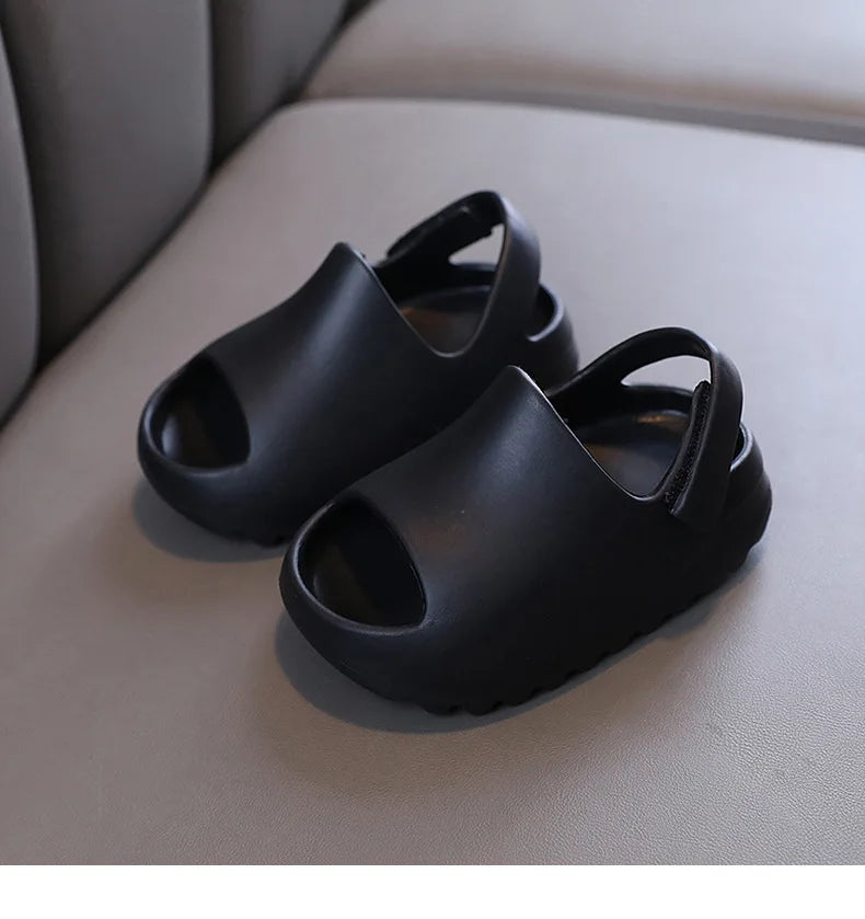 Pantoufles d'été pour enfants, vente en gros, chaussures de plage, commerce extérieur, chaussures trouées pour petits enfants, chaussures pour bébés