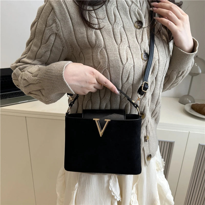 Fashionable mini suede bag for women, faux suede tote bag, decorative handbag with locking buckle, shoulder bags 