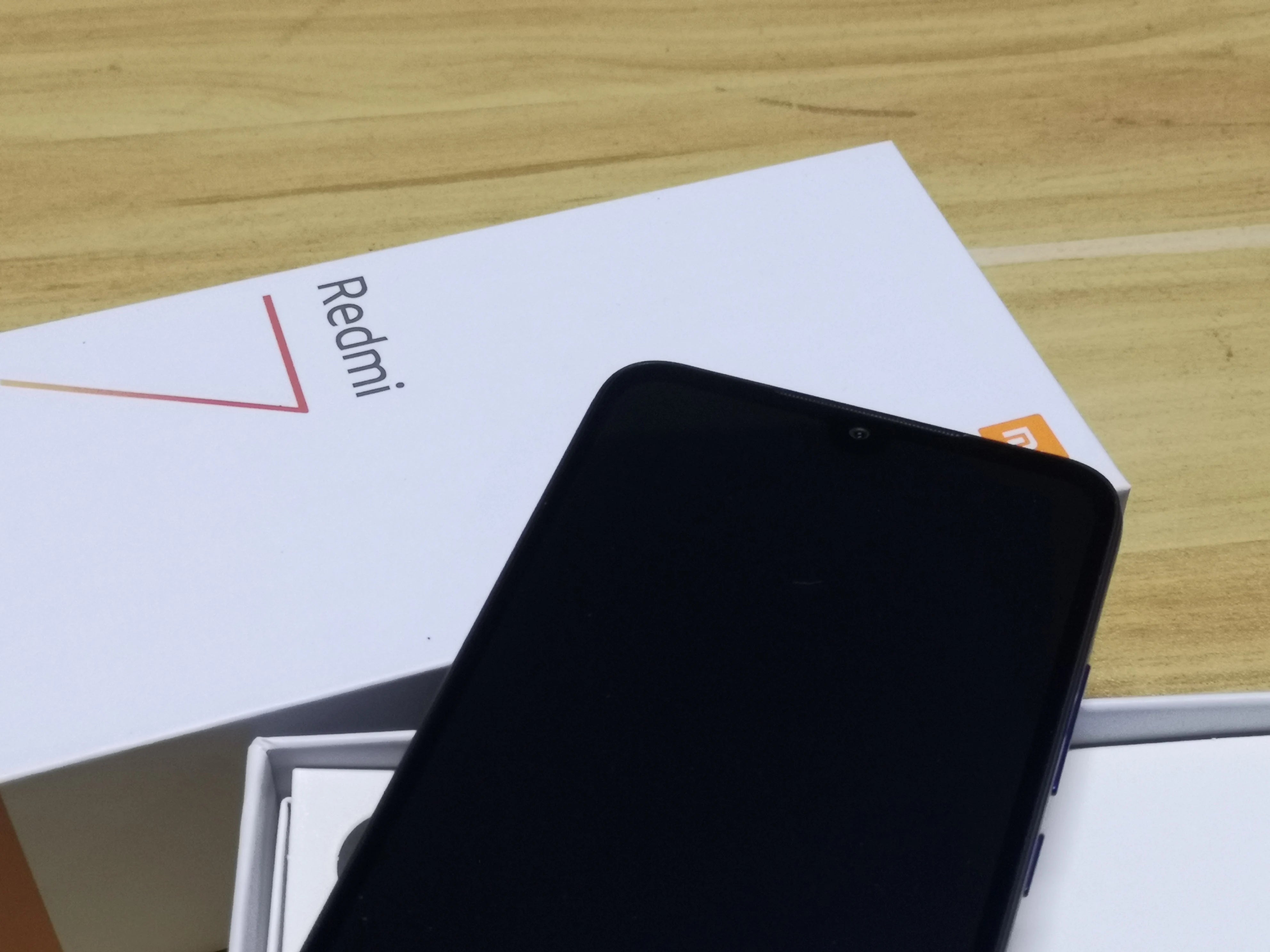 Firmware mondial Xiaomi Redmi 7 smartphone double SIM Solt téléphone portable Android e double caméra téléphone utilisé
