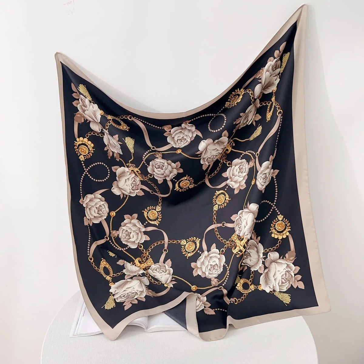 Foulard en sergé de fleurs pour femmes, châle de protection solaire, hijab féminin, enveloppes de cheveux, foulard de la présidence, bandanda, nouveau design