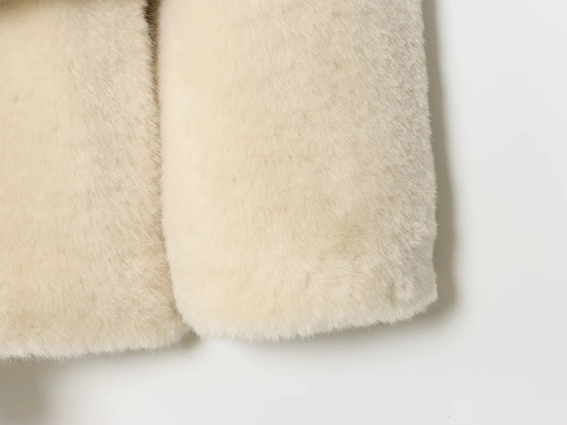 Veste élégante en fausse fourrure ceinturée hiver nouveauté vêtements d'extérieur pour femmes Style de trajet tissu mixte à manches longues sens de haute qualité...