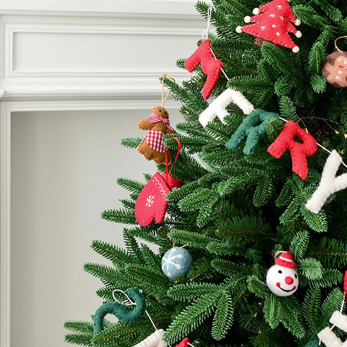 6 felt Christmas decoration balls, small hanging snowflakes, snowman garland, Christmas tree decorations, Christmas gifts