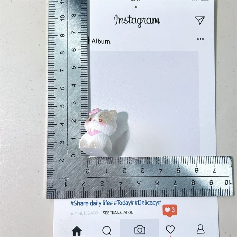Cute handcrafted kitten figurine, miniature wooden cat, home decoration, cat event sculpture, souvenirs, home decor, ornament figurines