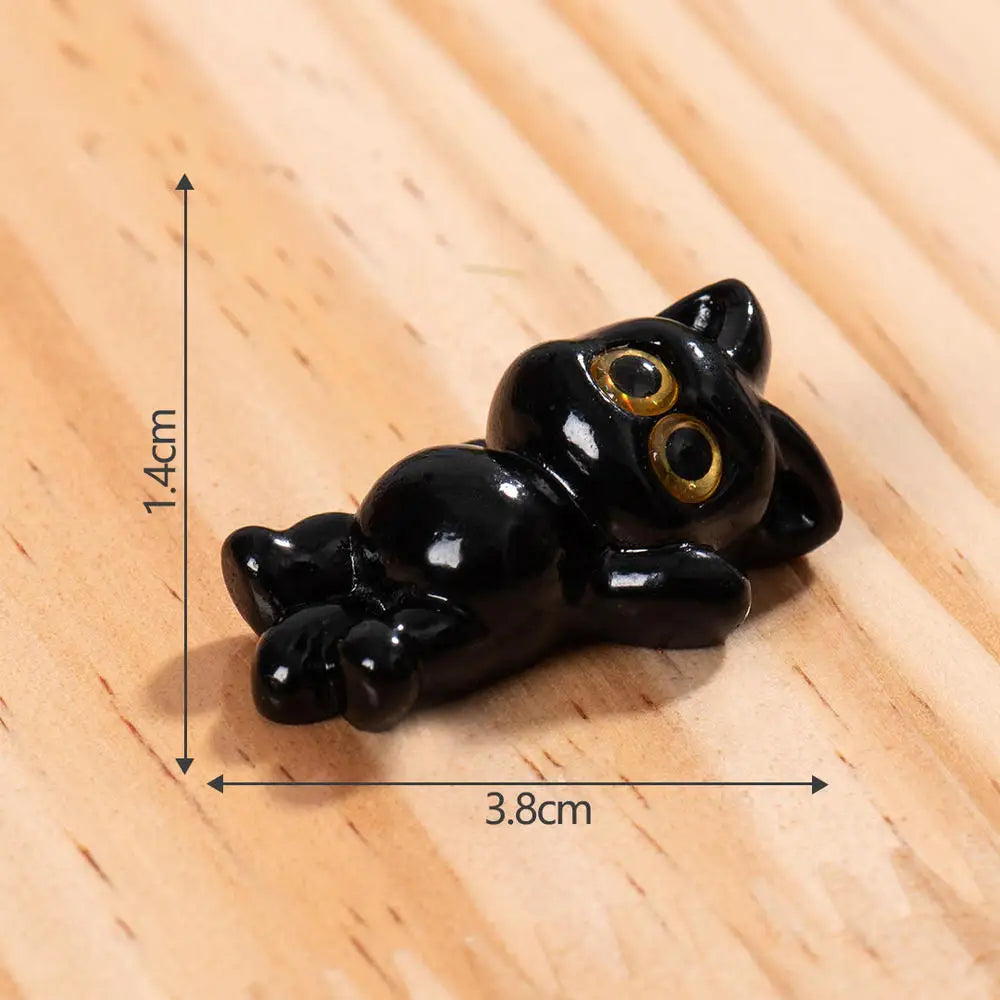 Cartoon resin cat figurine, mini kitten, tilted head, home decorations, small creative figurines for car and desk mounting