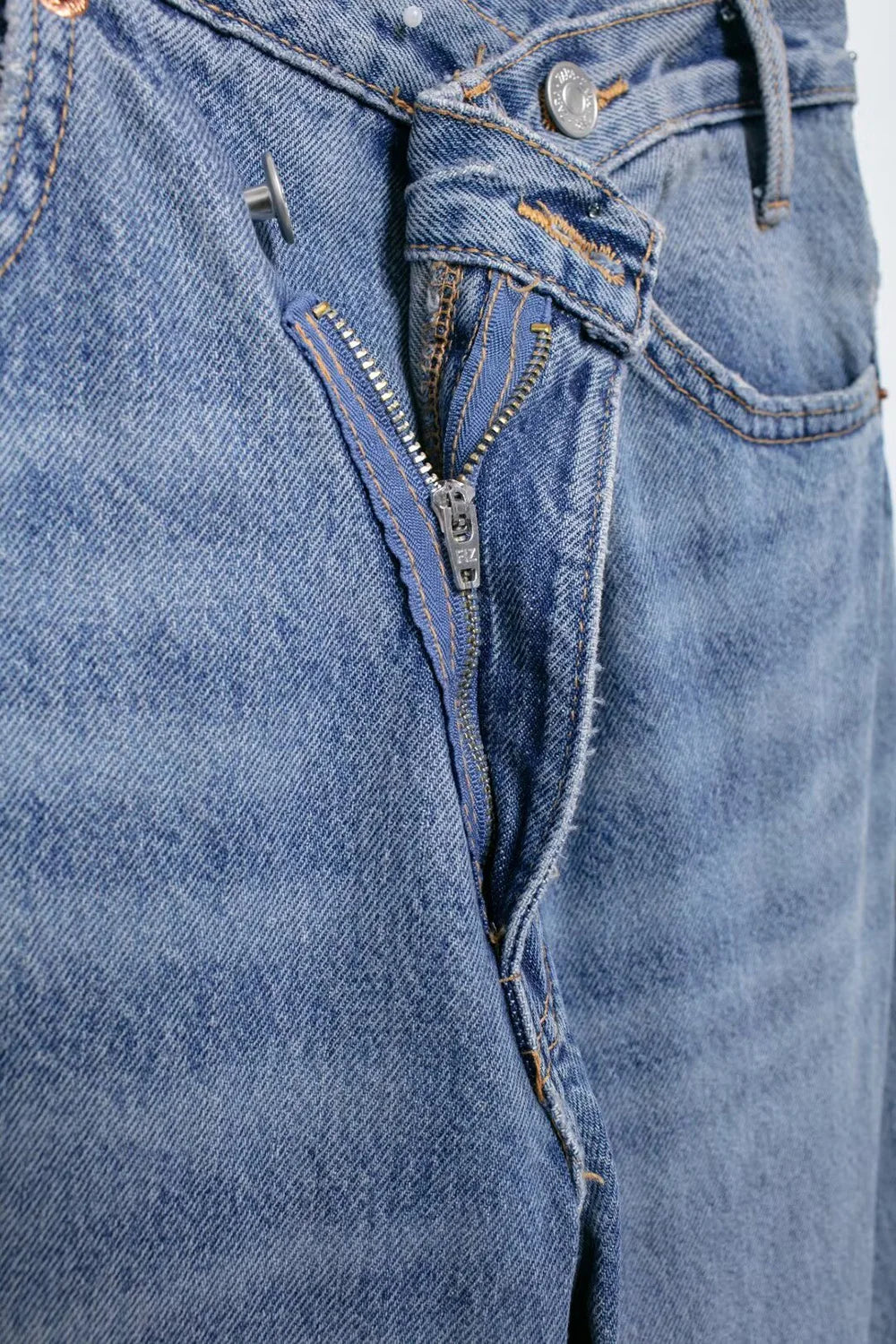 Jeans asymétriques à taille haute et à jambes larges pour femmes nouveaux modèles de base mode polyvalente pantalons droits pantalons