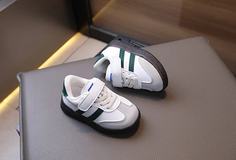 Chaussures de marche pour bébés et enfants, baskets blanches antidérapantes, décontractées, respirantes, de Sport en plein air, pour garçons et filles