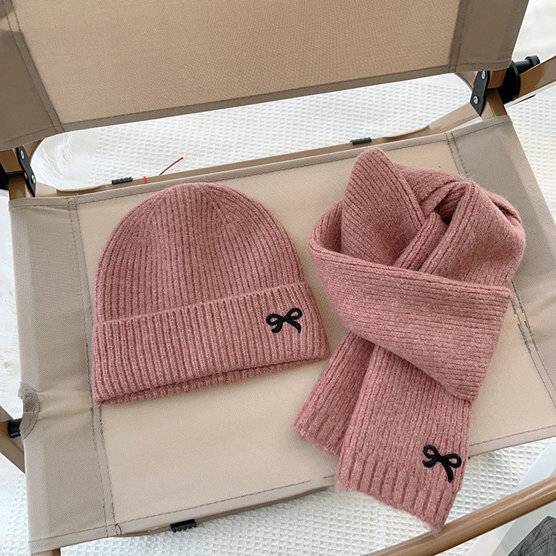 Écharpes coréennes avec nœud brodé pour enfants, bonnet doux pour enfants, chapeau épais pour filles et garçons, casquette chaude imbibée d'hiver, chapeaux mignons, 2 pièces