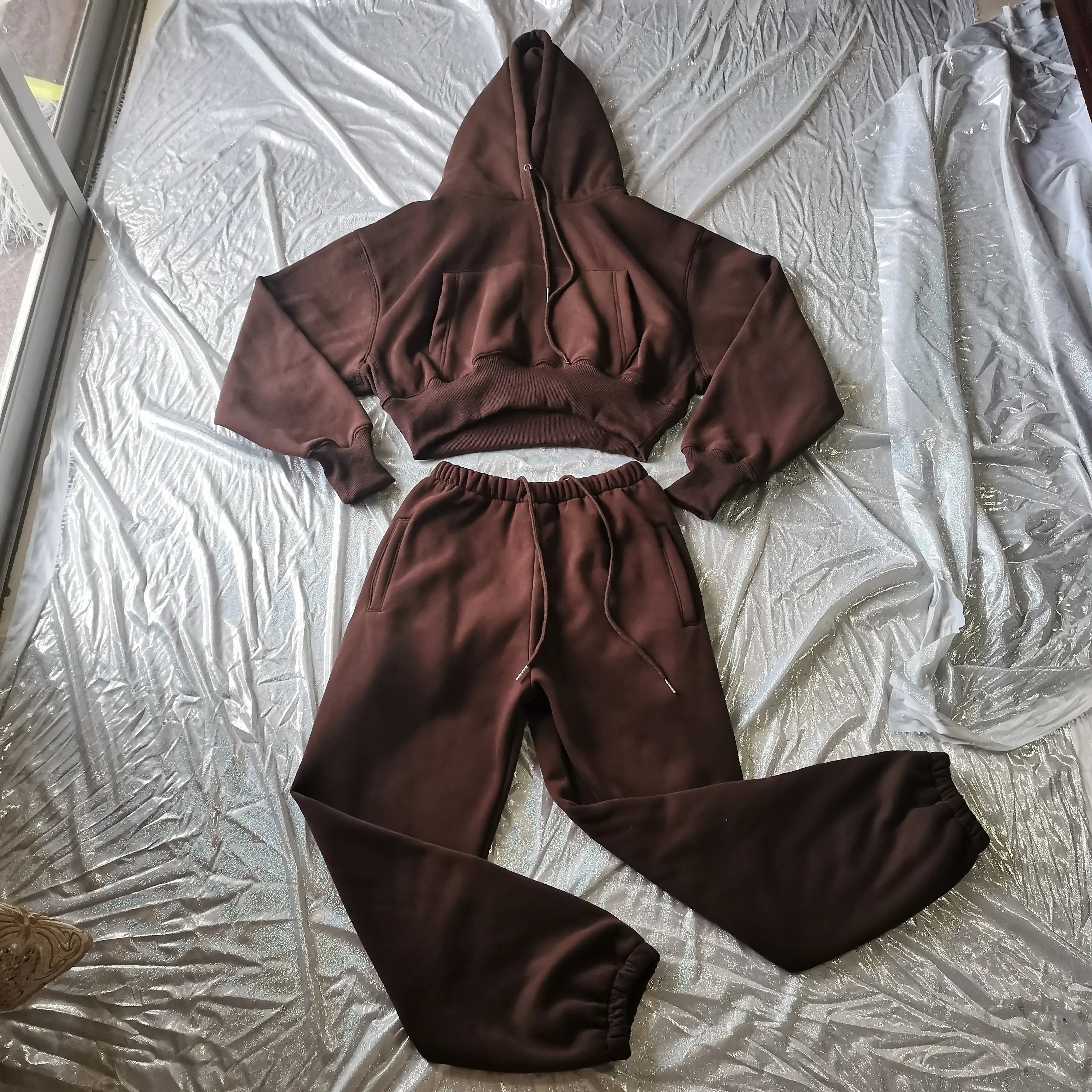 Sweat à capuche Smile avec pantalon de jogging pour femme, ensemble 2 pièces, tenue de sport décontractée, survêtement monochrome, imbibé de sueur, vente en gros, automne et hiver