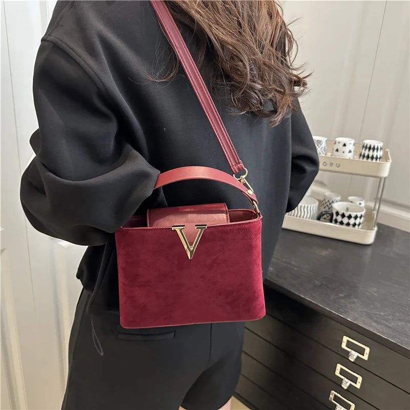 Fashionable mini suede bag for women, faux suede tote bag, decorative handbag with locking buckle, shoulder bags 