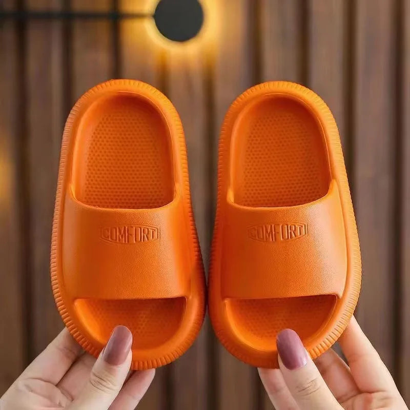 Children's bathroom slippers, solid color, non-slip, soft sole, summer slippers for boys and girls aged 4 to 10 years, cute house slippers
