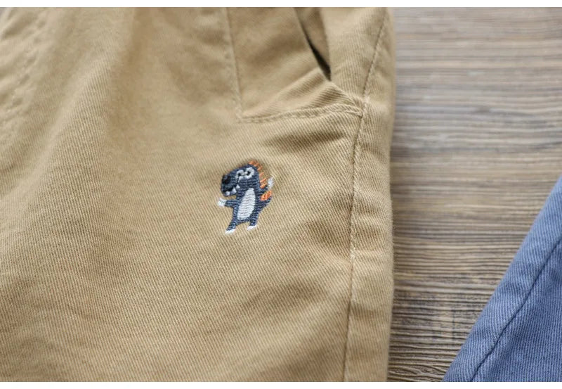 Boys' cartoon embroidered jeans, versatile short-legged haren pants, casual trousers, stylish children's trousers, new summer collection