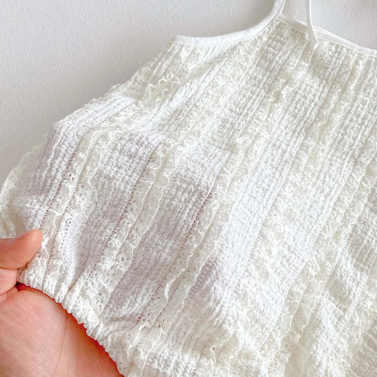 Combinaison d'été basique simple en dentelle pour bébé, combinaison à bretelles fine décontractée pour bébé fille, adaptée aux vêtements d'intérieur et d'extérieur
