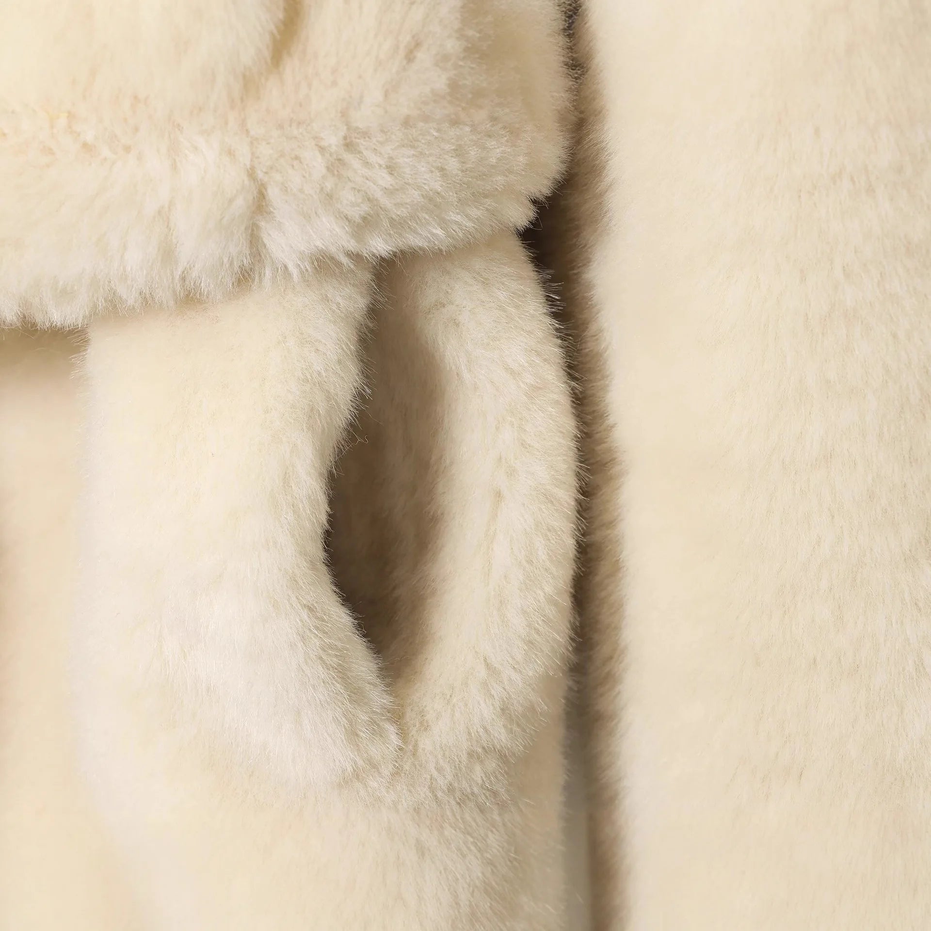 Veste élégante en fausse fourrure ceinturée hiver nouveauté vêtements d'extérieur pour femmes Style de trajet tissu mixte à manches longues sens de haute qualité...