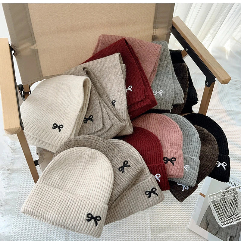 Écharpes coréennes avec nœud brodé pour enfants, bonnet doux pour enfants, chapeau épais pour filles et garçons, casquette chaude imbibée d'hiver, chapeaux mignons, 2 pièces