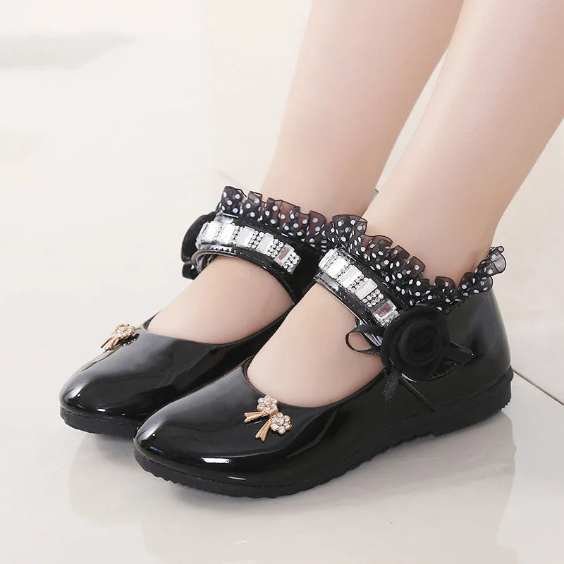 Chaussures en cuir pour filles, chaussures de princesse simples pour enfants, grandes chaussures de performance noires pour étudiants, chaussures en cuir pour bébés, nouvelle collection 2024