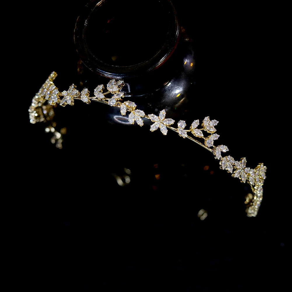 Diadème de mariage en cristal, bande de sauna du cuir chevelu, couronne CZ, accessoires pour cheveux, bijoux de demoiselle d'honneur, pièces de sauna pour femmes, 2024