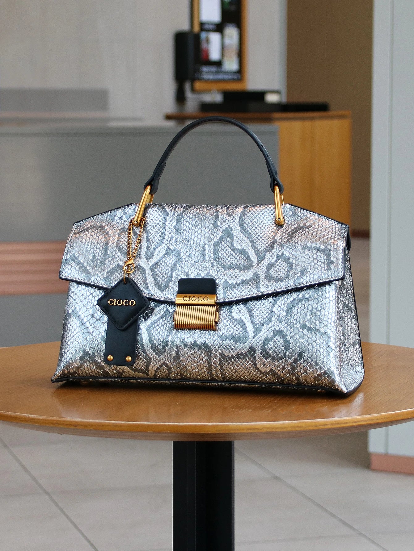 2025 nouveau rétro bleu en forme de serpent sac à main de haute qualité mode luxe sac à main léger grande capacité une épaule messen