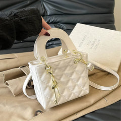 Fashionable and versatile women's shoulder/handbag with a simple diamond grid design and a high-quality PU leather square bag 