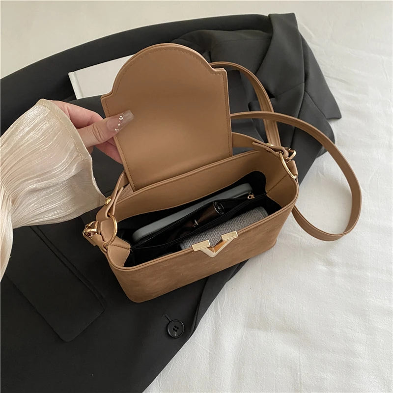Fashionable mini suede bag for women, faux suede tote bag, decorative handbag with locking buckle, shoulder bags 