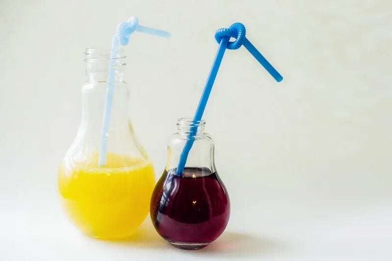 Bouteille d'eau créative d'été, petite gourde mignonne, à la mode, ampoule de jus de lait, anti-fuite, bouteilles portables mignonnes