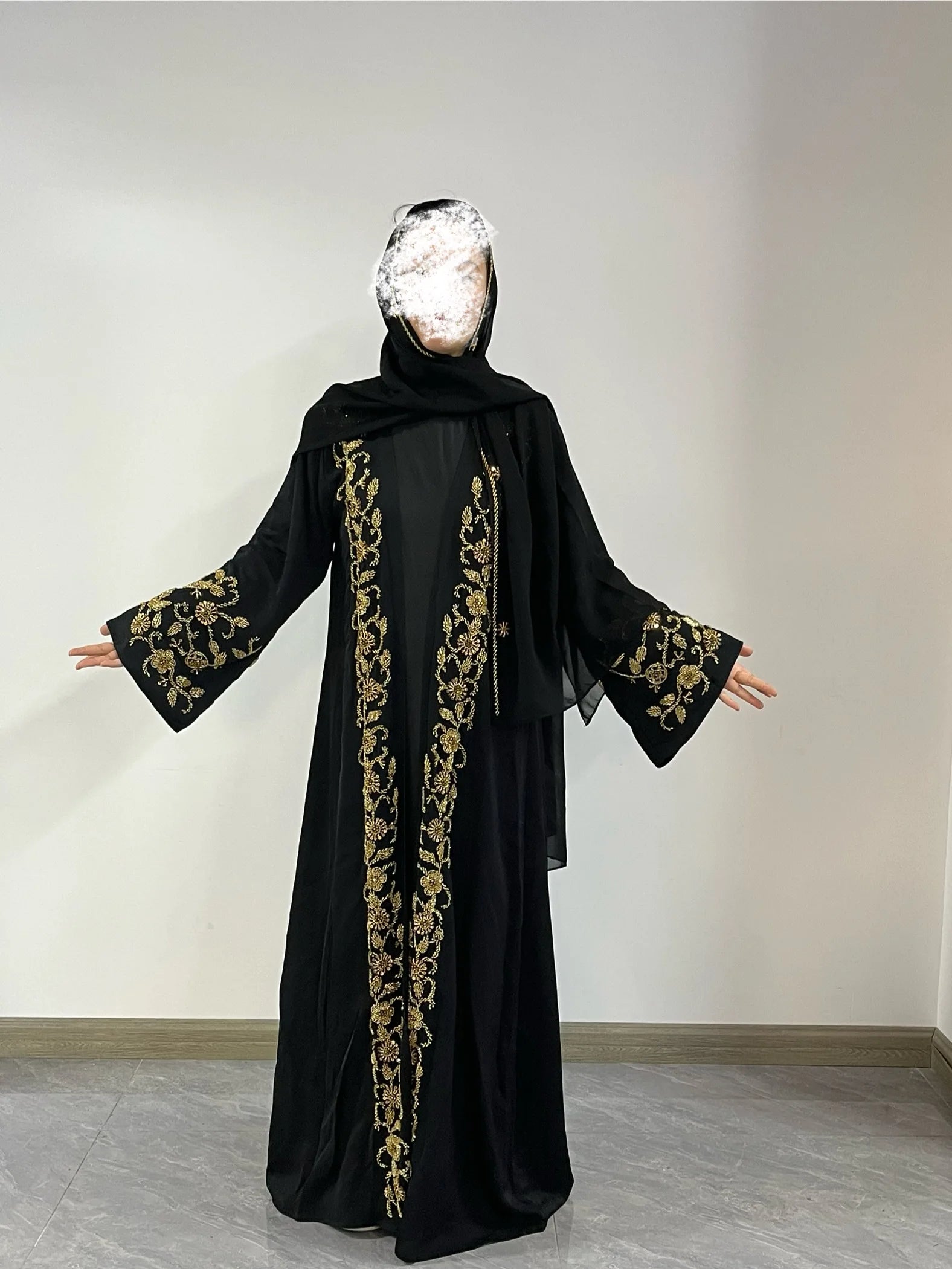 Dubai Abaya Large Kaftan Embroidery Hijab Luxury Beaded Muslim Abaya for Women French Dress Gold Embellished Open Abaya