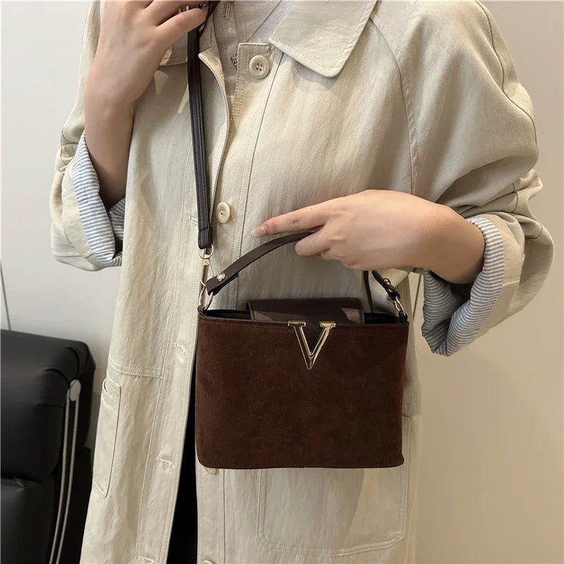 Fashionable mini suede bag for women, faux suede tote bag, decorative handbag with locking buckle, shoulder bags 