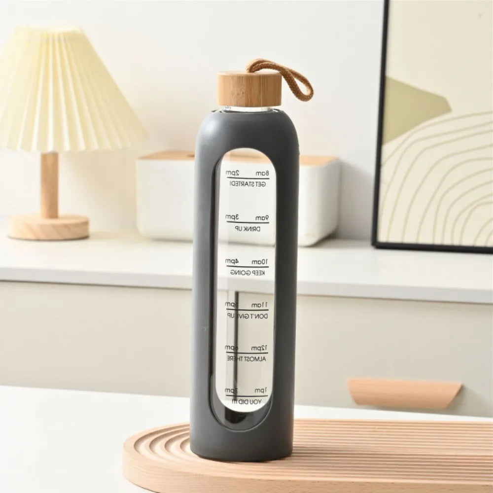 Nouveau 32oz 1L bouteilles d'eau en verre marqué dans le temps couvercle en bambou sans plomb motivation Sport manchon en Silicone bouteille de boisson Portable cadeau